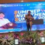 Bupati Sumenep menyampaikan paparan potensi ekonomi daerah di Sumenep Invesment Summit 2024. (Foto Humas Pemkab Sumenep)