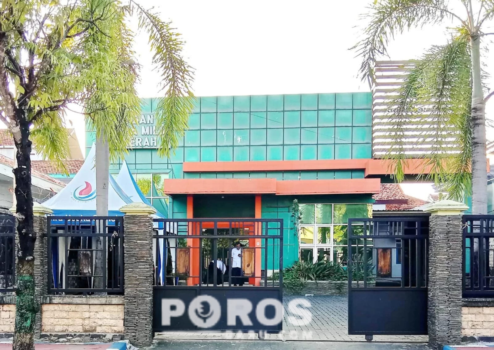 Kantor PT Wira Usaha Sumekar (WUS) di Sumenep yang disorot karena tidak memberikan dividen PAD 2025.