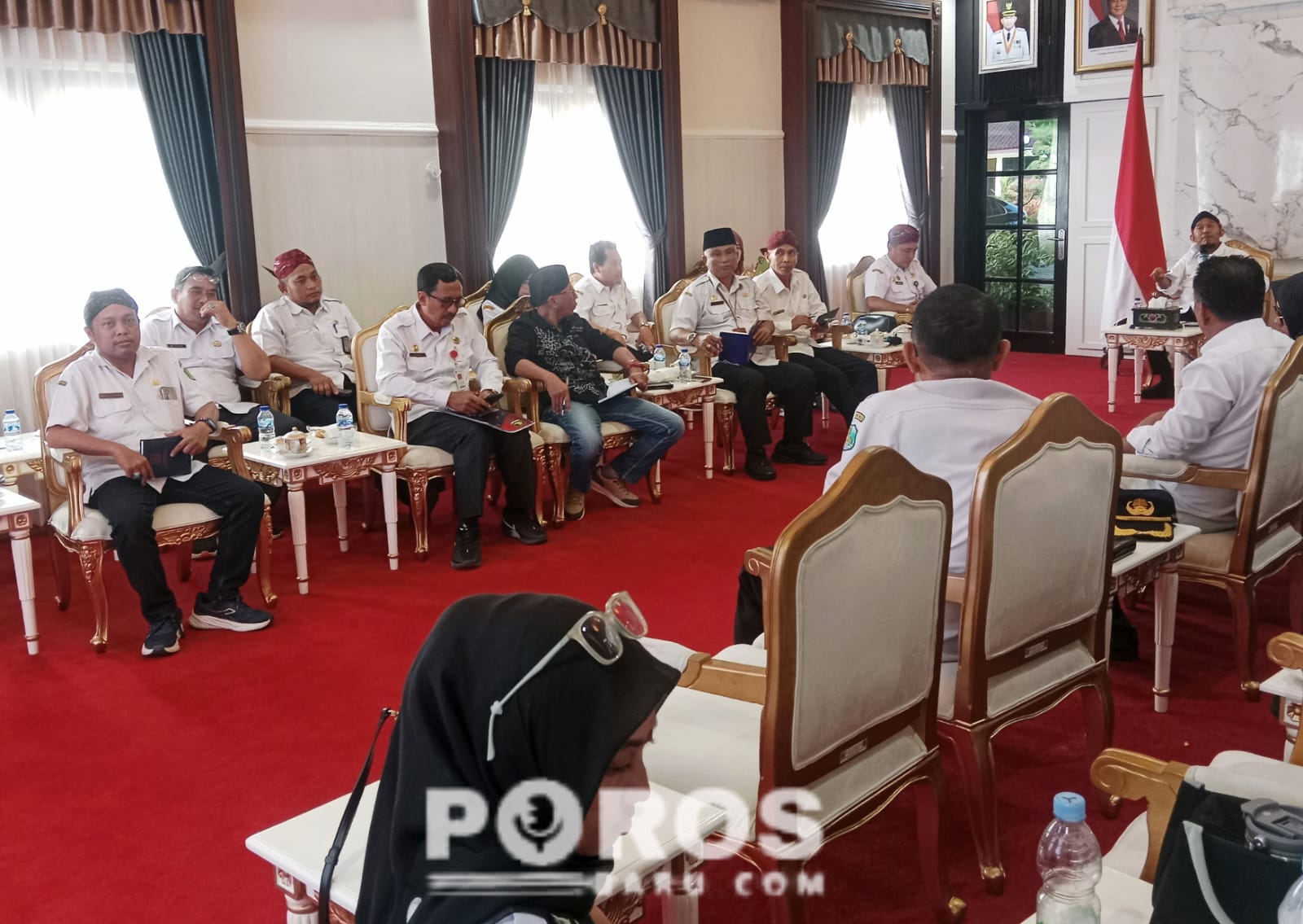 Bupati Sumenep Ahmad Fauzi memimpin rapat koordinasi OPD membahas Kalender Event 2026 di Rumah Dinas
