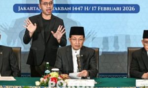 Mentri Agama RI, KH. Nasaruddinn saat mengumumkan hasil sidang isbat Idul Fitri 1447 H di Kantor Kemenag, Kamis (19/03), pukul 19.45 WIB.