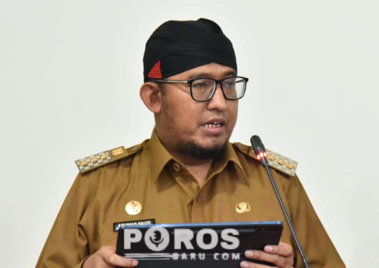 Bupati Sumenep, Acmad Fauzi Wongsojudo mengeluarkan Surat Edaran No 17 Tahun 2026 tentang Penghematan Penggunaan BBM.