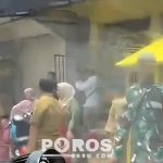 Suasana saat Forkopimda beserta Polsek dan Kodim melakukan Sweeping di lapak pegadang eceran BBM.