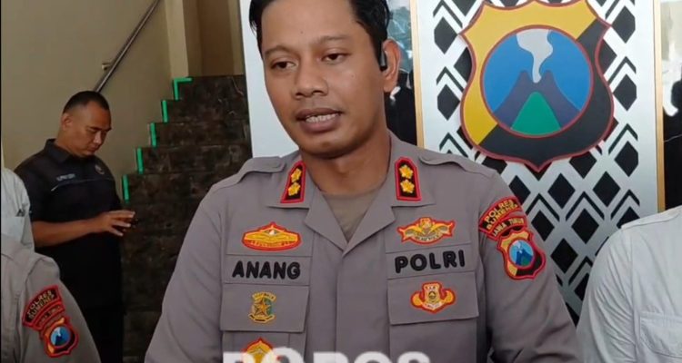 Kapolres Sumenep, AKBP Anang Hardiyanto akan menunggu hasil uji lab untuk memastikan keabsahan barang yang diduga kokain.
