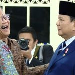 Momen saat Rocky Geung tampak tertawa saat disebut disiden oelh Prabowo usai reshuffle kabinet di istana negara.