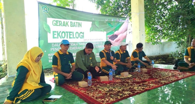 Pengurus Ikatan Penyuluh Agama RI (PD IPARI) Sumenep merayakan ulang tahunnya yang ketiga dengan menanam 1.000 pohon cinta.