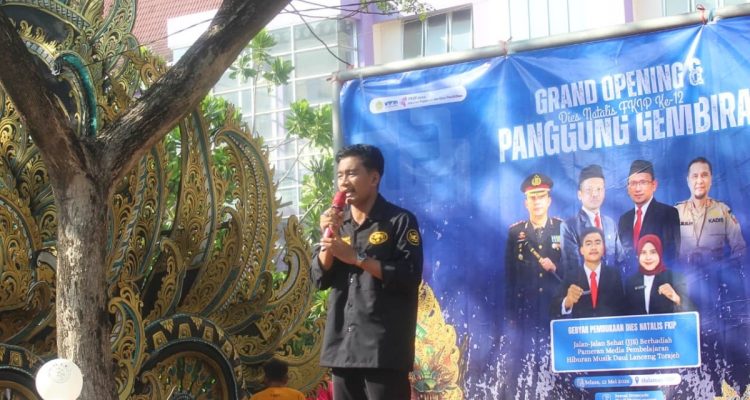 Ketua BEM FKIP UTM, Dimas Hanafi Putras, saat sambutan dalam acara Dies Natalis FKIP.