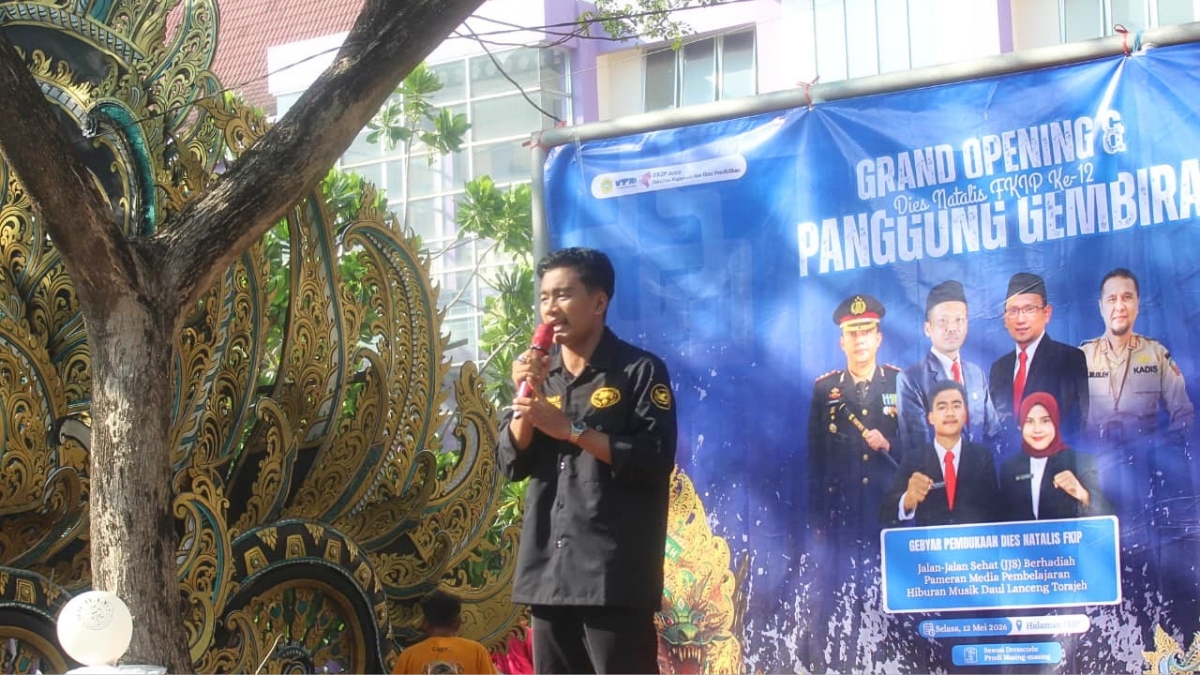 Ketua BEM FKIP UTM, Dimas Hanafi Putras, saat sambutan dalam acara Dies Natalis FKIP.