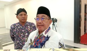 Wabub Sumenep, KH. Imam Hasyim mengakui masih terdapat ketimpangan antara wilayah daratan dan kepulauan saat dimintai keterang usai rapat paripurna.
