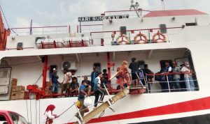 Panses Dirut PT Sumekar mengeluarkan surat pemberitahuan hasil seleksi nama calon yang lolos tahap seleksi administrasi.
