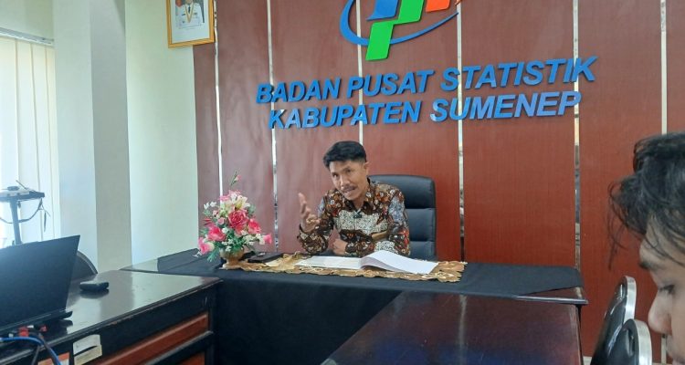 Kepala BPS Sumenep, Handoyo Wijoyo, saat memaparkan pelaksanaan sensus ekonomi dan inflasi Sumenep di bulan Mei 2026.