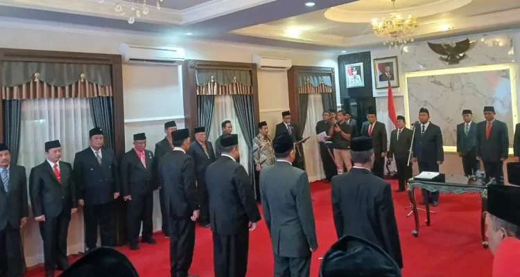 Empat pejabat Pimpinan Tinggi Pratama di lingkungan Pemkab Sumenep di mutasi Bupati.