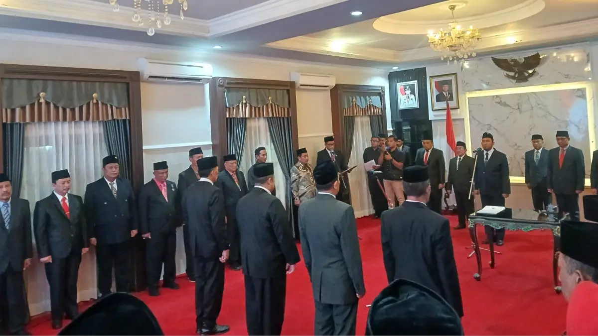 Empat pejabat Pimpinan Tinggi Pratama di lingkungan Pemkab Sumenep di mutasi Bupati.
