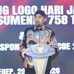 Bupati Sumenep, Achmad Fauzi Wongsojudo, saat meresmikan logo hari jadi kota Sumenep ke-758. (Foto:porosbaru.co/aditya).