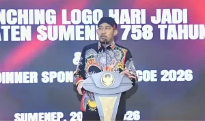 Hari Jadi Kota Sumenep (1) Bupati Sumenep, Achmad Fauzi Wongsojudo, saat meresmikan logo hari jadi kota Sumenep ke-758. (Foto:porosbaru.co/aditya).