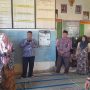 sdnbatessumenep- Para guru dan tamu undangan meninjau Perpustakaan Ramah anak di SDN Bates, Sumenep.