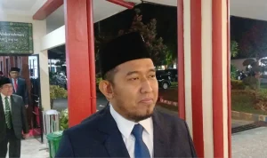 Bupati Sumenep, Ahcmad Fauzi Wongsojudo, pasca melantik lima pejabat setingkat Pimpinan Tinggi di Rumah Dinasnya.