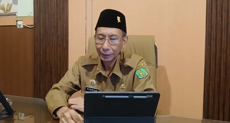 Kepala Bapenda Sumenep, Ferdiansyah Tetrajaya saat ditemui Porosbaru, Sabtu (30/06) di ruangannya.