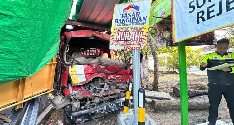 Kecalakaan beruntun di Banhkalan