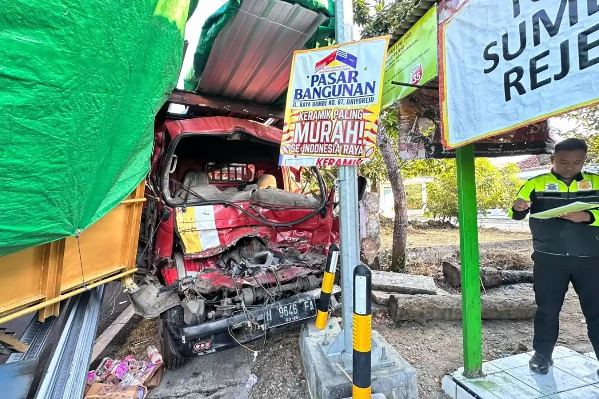 Kecalakaan beruntun di Banhkalan