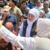 HUT Jatim 81, Gubernur Jatim Salurkan Pelbagai Bantuan Di Sumenep 3 Gubernur Jatim di Pantai Salopeng Sumenep