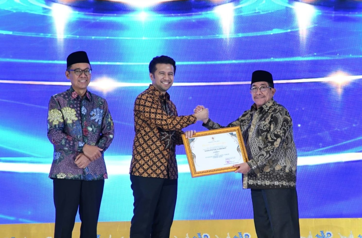 Pemkab Sumenep Raih 3 Penghargaan di Ajang Syariah Award Jawa Timur 1 Screenshot 2026 10 03 16 07 59 114 com.android.chrome e1791019969274
