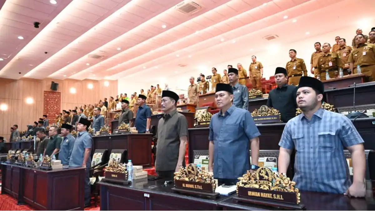 7 Fraksi DPRD Sumenep Sepakat Persoalkan APBD Sumenep 2027 1 APBD Sumenep 2027 dikuliti 7 fraksi legisliatif